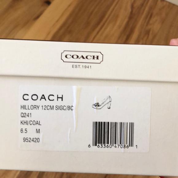 COACH Monogrammed Hillory Heels 6.5 - Picture 7 of 8